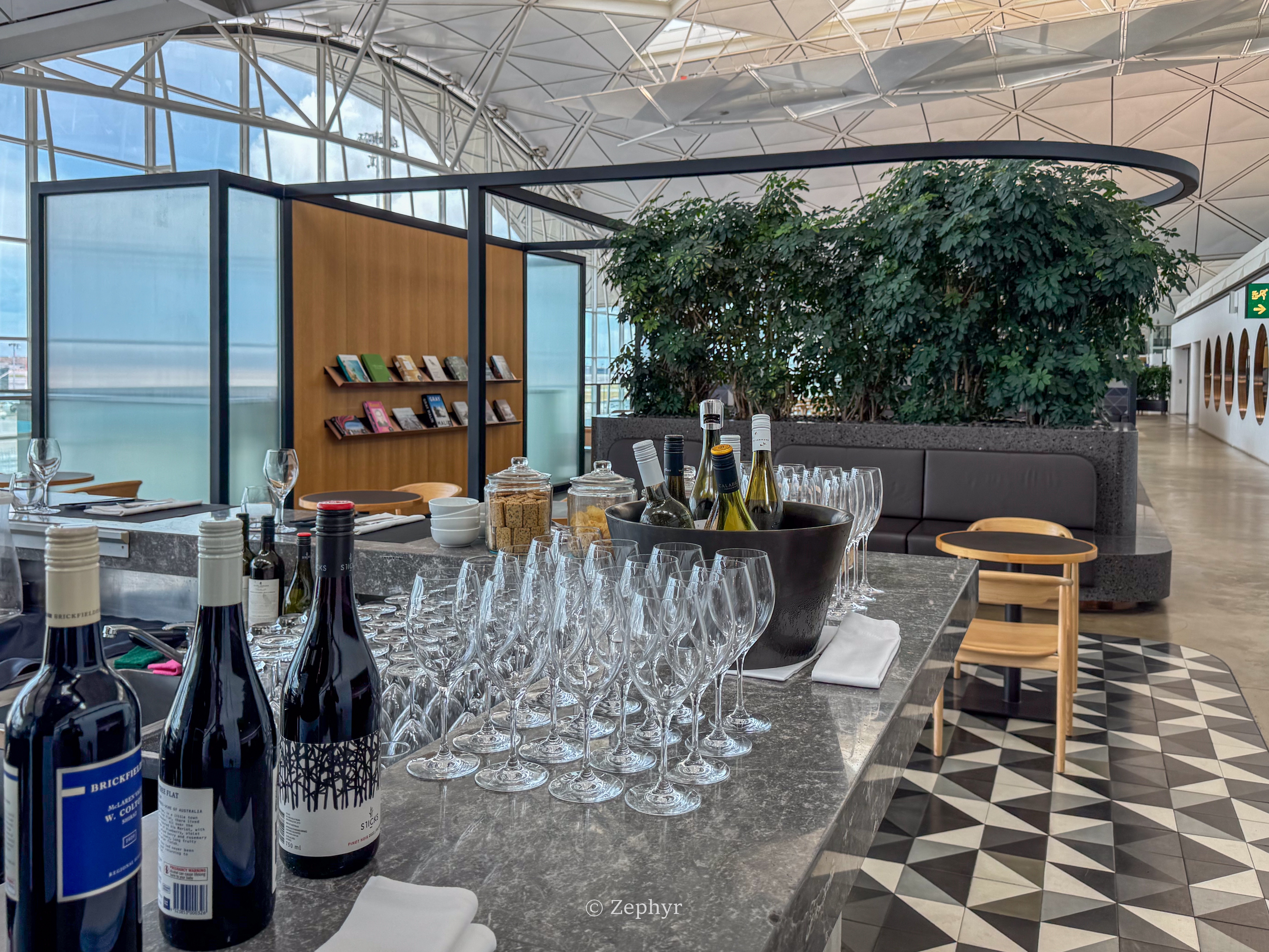 ۻϢҴ֮ ĺ / Amexͨ / Chase / Kyra /  Lounges @ HKG Airport
