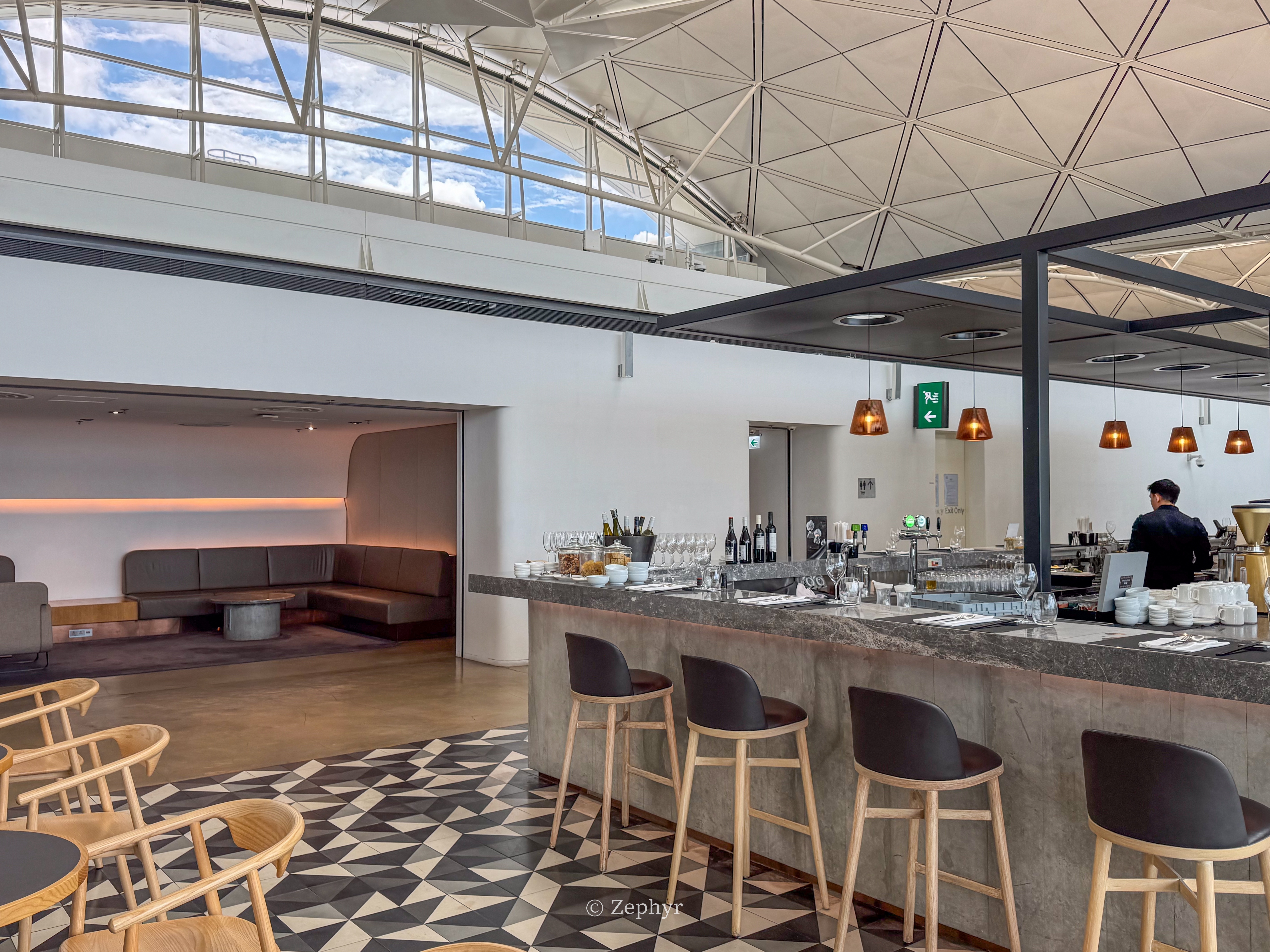 ۻϢҴ֮ ĺ / Amexͨ / Chase / Kyra /  Lounges @ HKG Airport