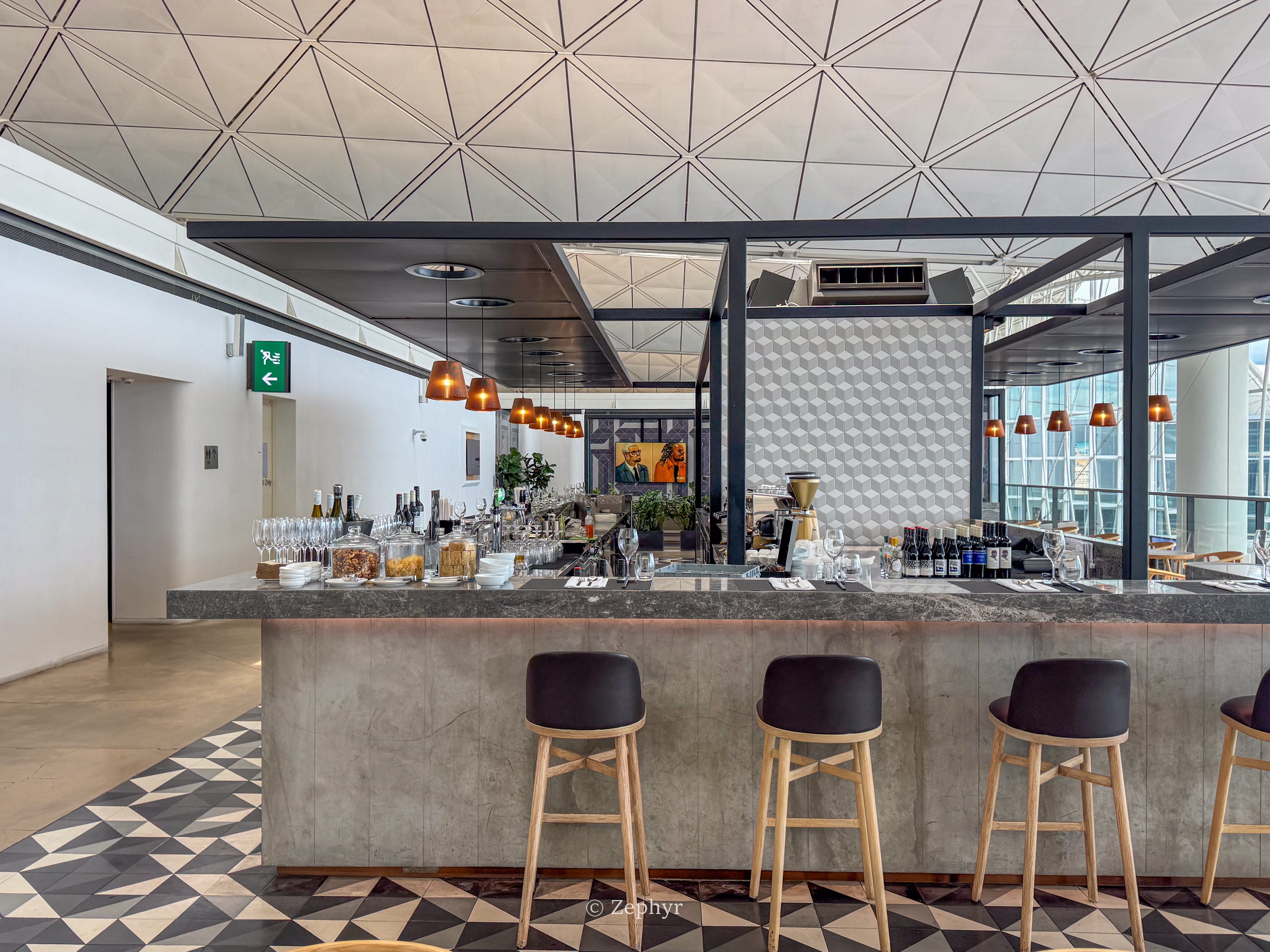 ۻϢҴ֮ ĺ / Amexͨ / Chase / Kyra /  Lounges @ HKG Airport