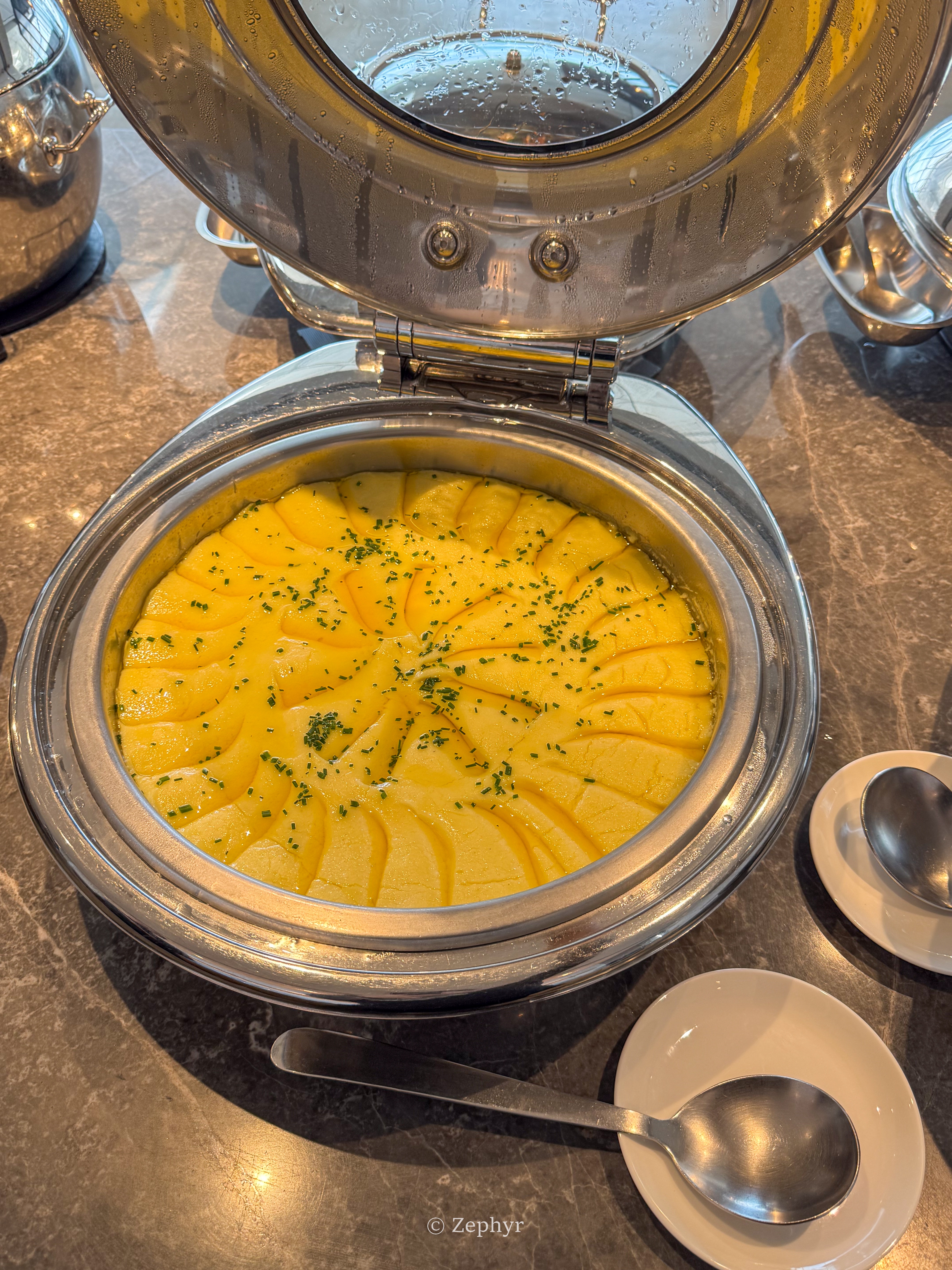 ۻϢҴ֮ ĺ / Amexͨ / Chase / Kyra /  Lounges @ HKG Airport