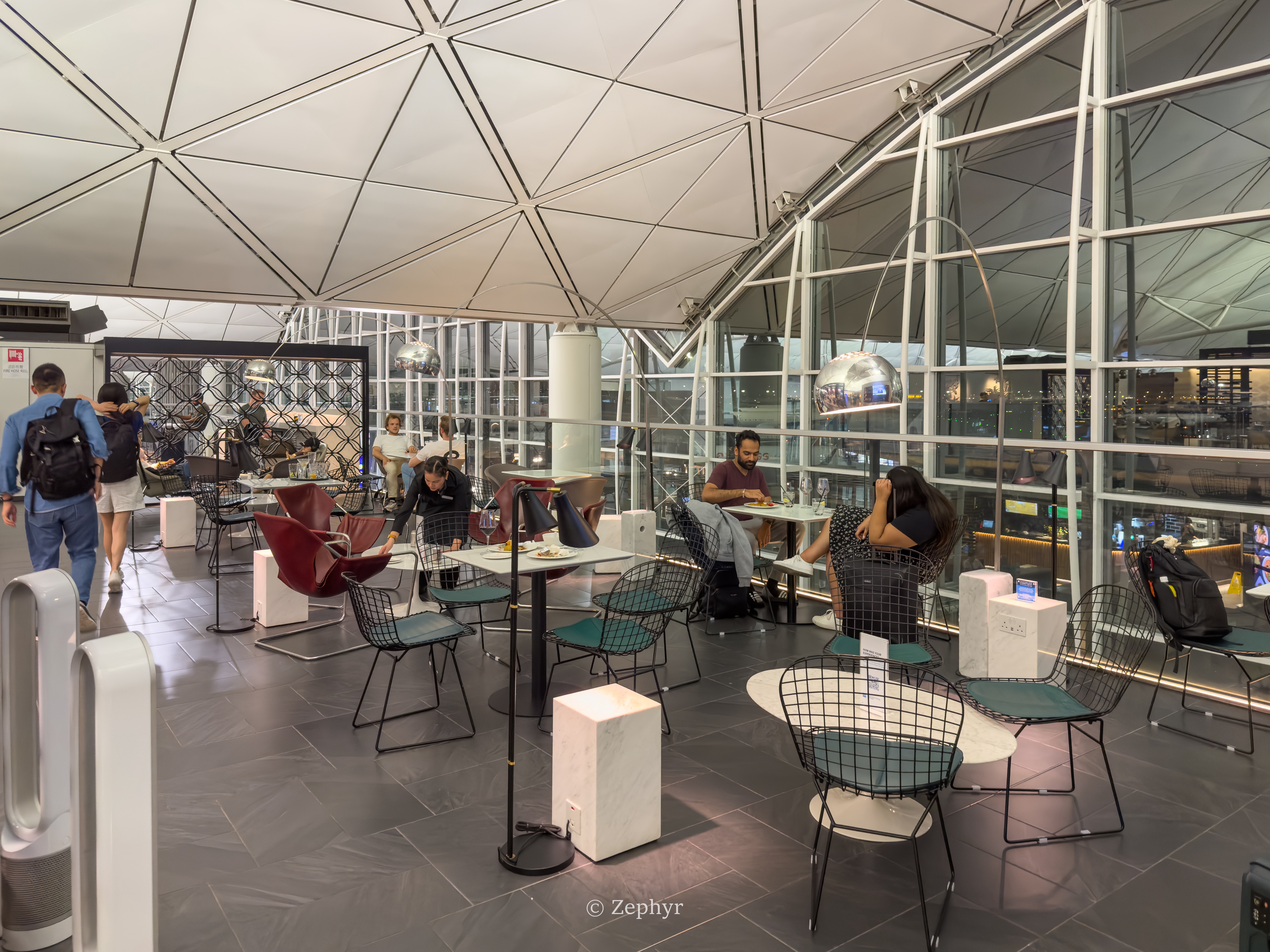 ۻϢҴ֮ ĺ / Amexͨ / Chase / Kyra /  Lounges @ HKG Airport
