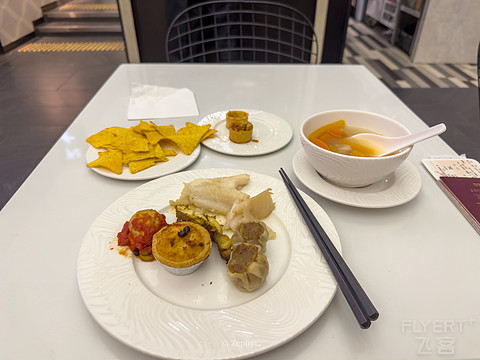 香港机场休息室打卡之 澳航 / Amex运通 / Chase / Kyra / 环亚 Lounges @ HKG Airport