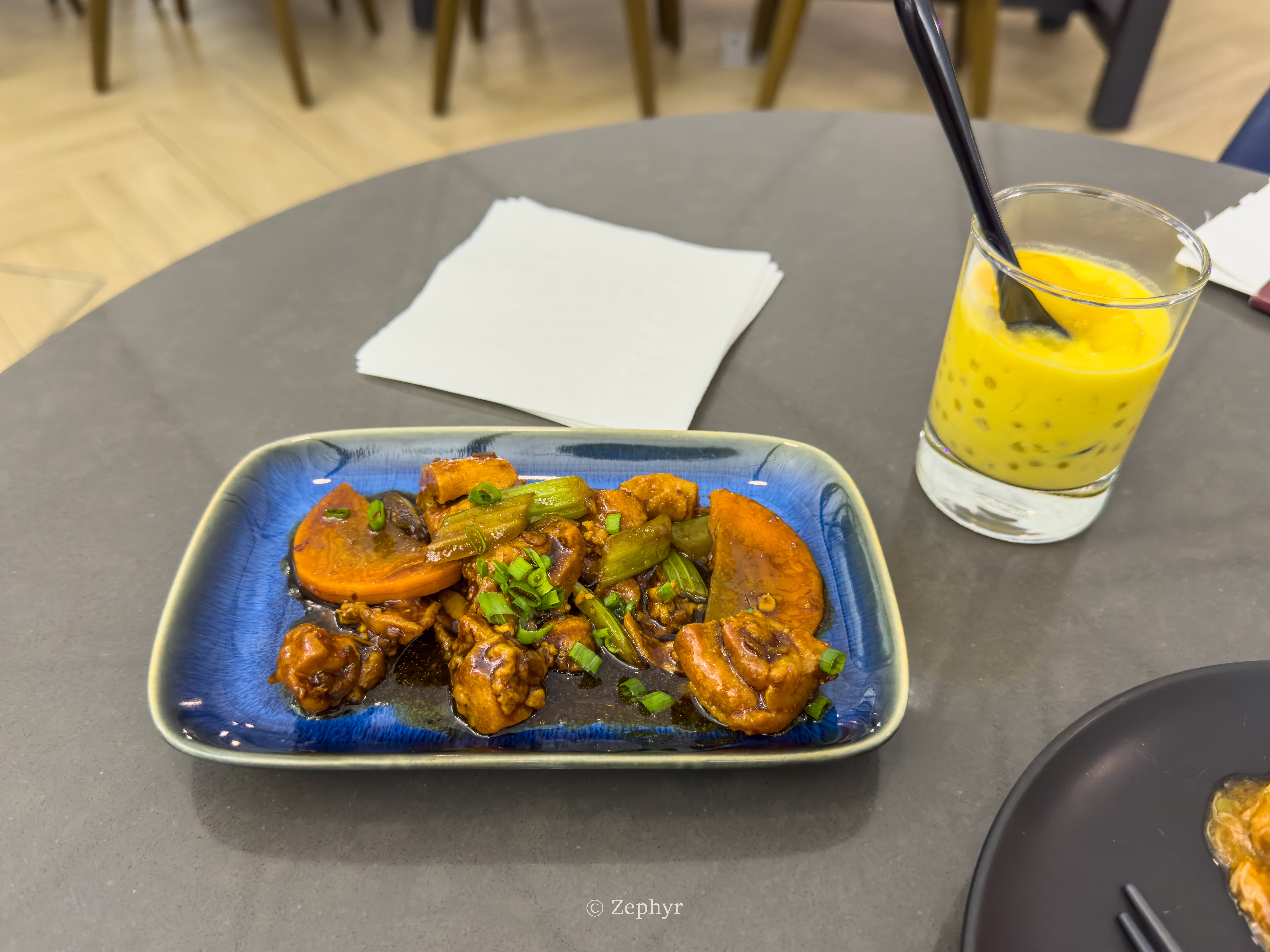 ۻϢҴ֮ ĺ / Amexͨ / Chase / Kyra /  Lounges @ HKG Airport