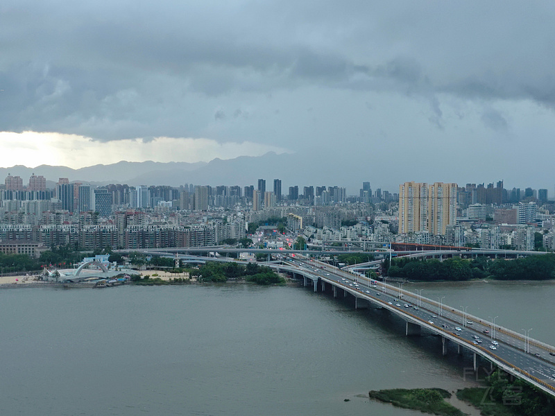1408109HXIYfFW3OyADklM.jpg