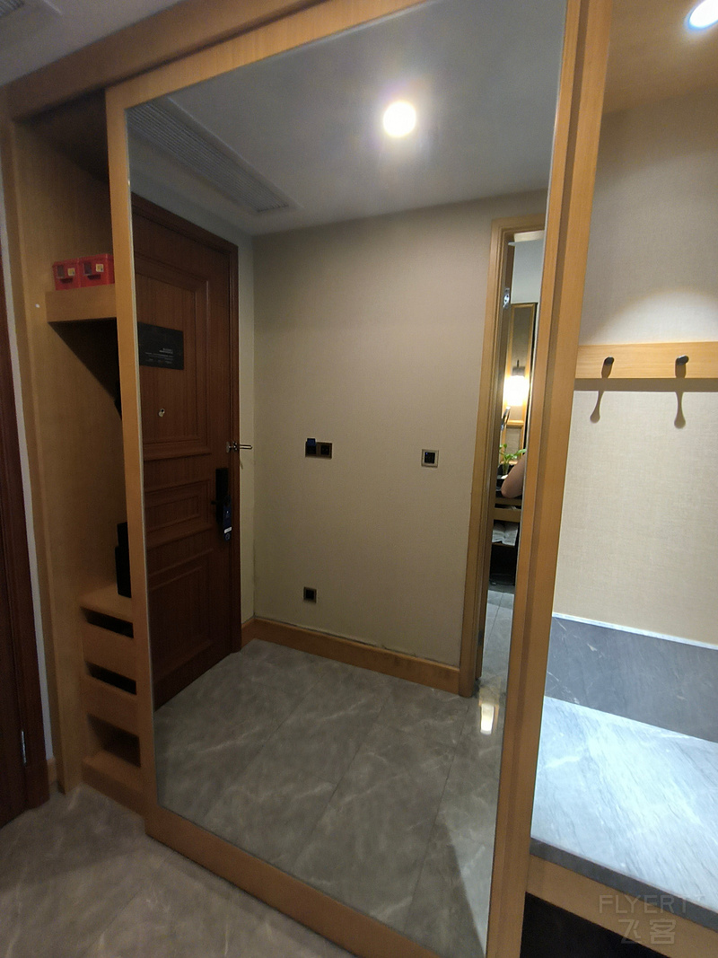 133115d4SlHKtWzMu4NSB0.jpg