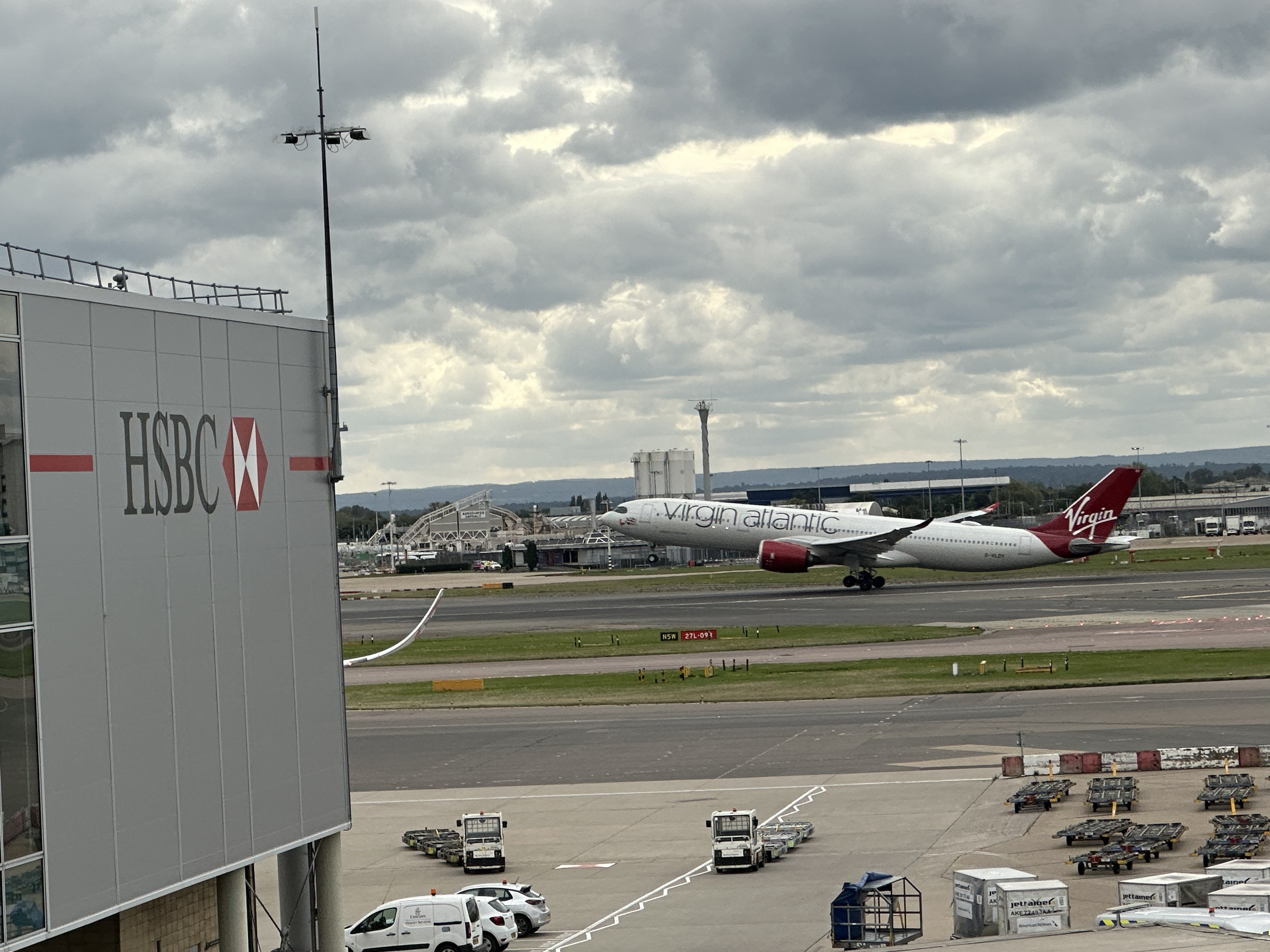  AY1338 LHR-HEL 