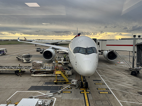 芬兰航空 AY1338 LHR-HEL 商务舱体验