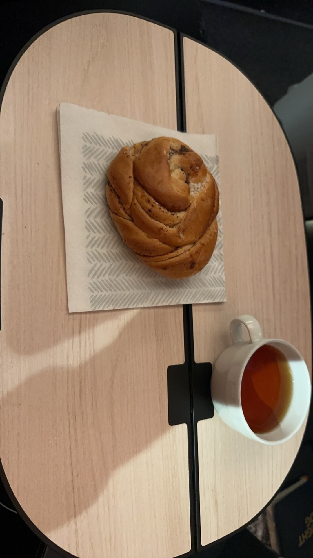  AY1338 LHR-HEL 