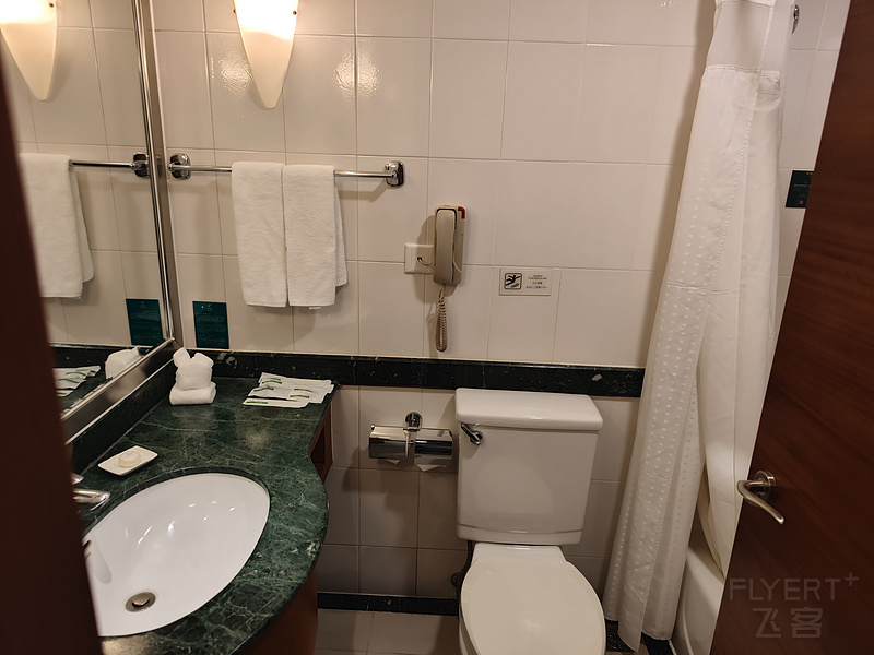 012733TW6bXoxEeCG865W1.jpg