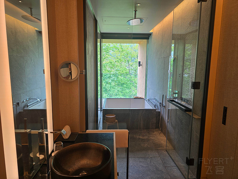 221631hjU6ek1c8V1jgtZ6.jpg