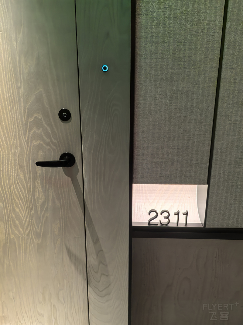 2326368uwP1R2NBGRJD7KP.jpg