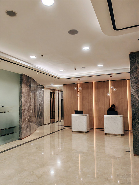 雅加达Semanggi阿雅杜塔酒店顶楼复式套房入住体验