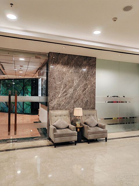 雅加达Semanggi阿雅杜塔酒店顶楼复式套房入住体验