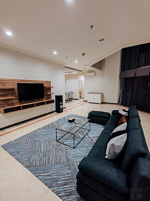 雅加达Semanggi阿雅杜塔酒店顶楼复式套房入住体验