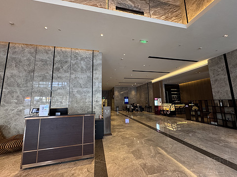 食肆林立，南岸性价比之选｜重庆嘉发希尔顿逸林酒店豪华套房体验