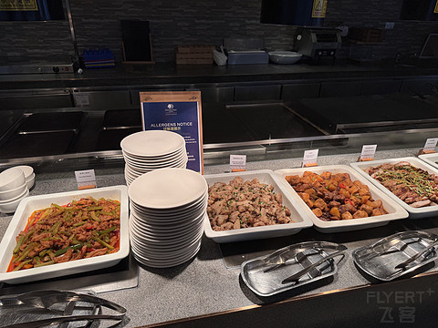 食肆林立，南岸性价比之选｜重庆嘉发希尔顿逸林酒店豪华套房体验