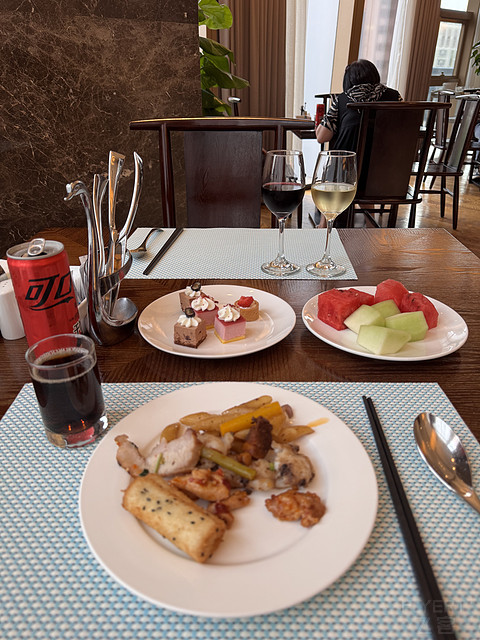 食肆林立，南岸性价比之选｜重庆嘉发希尔顿逸林酒店豪华套房体验