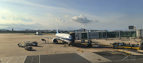 83【搭乘南航737-8鹭岛返汉 亲和友善湖北乘务组 】CZ6940公务舱报告