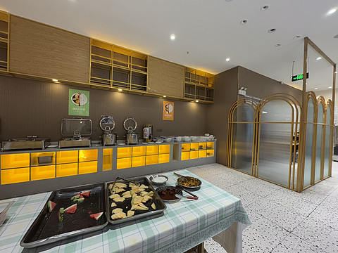 秋林大酒店·博乐火车站店 Qiu Lin Hotel @ Bole
