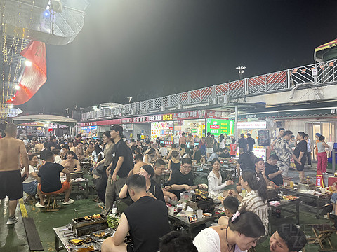 进淄赶烤-淄博鼎成希尔顿花园