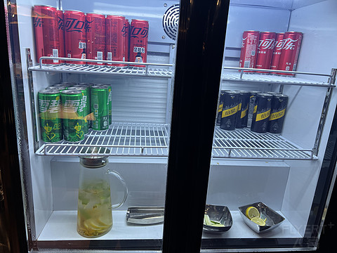 打卡送水世界的洲至奢选上海冰雪世界酒店