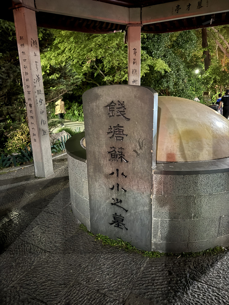 104807QJZRWMPBRZQHRKBF.png