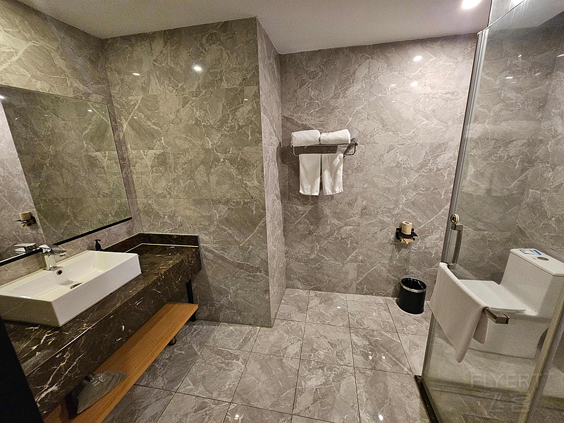 124812d92mlPN2FtVJk6S6.jpg