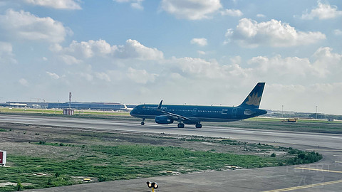 打卡上航B737-8MAX （B-224E）｜Business Class