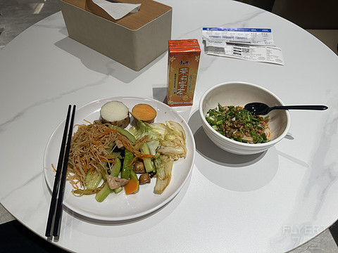 西宁曹家堡T3头等舱休息室体验