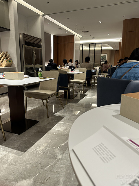 西宁曹家堡T3头等舱休息室体验