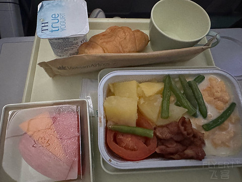 上海悉尼联程。越南航空VN773 525飞行报告
