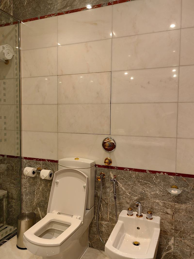 225959JPH1ebYnx5oaReNp.jpg