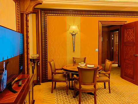 白袍拂过金樽影，红海潮生琉璃厅-行政海景单卧套房@The Ritz-Carlton, Jeddah