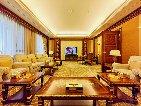 白袍拂过金樽影，红海潮生琉璃厅-行政海景单卧套房@The Ritz-Carlton, Jeddah