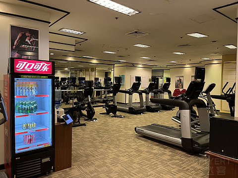 繁星一点点 —— 银星皇冠假日の两种型 电影房&Suite2623