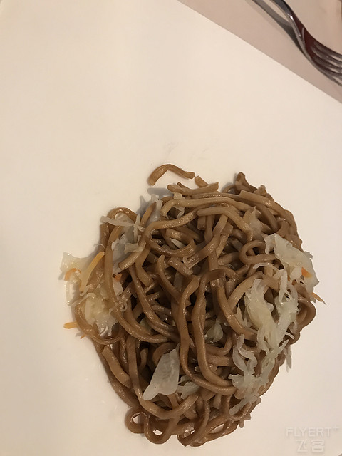 新航伴我成长新航助我旅行新航帮我救赎-新加坡航空通航中国40年快乐