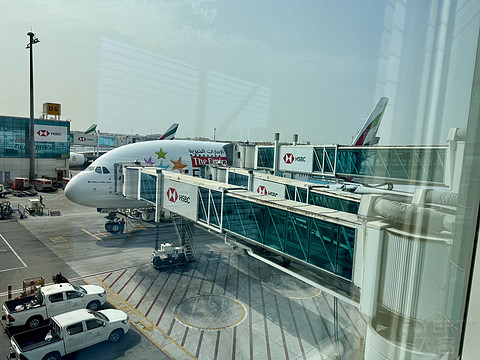 阿联酋航空A380头等舱:迪拜DXB-香港HKG