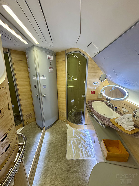 阿联酋航空A380头等舱:迪拜DXB-香港HKG
