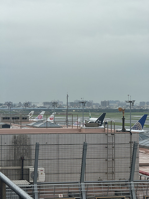 长荣航空 | 比北美航司好太多的台式服务 BR009 YVR-TPE 皇玺桂冠舱