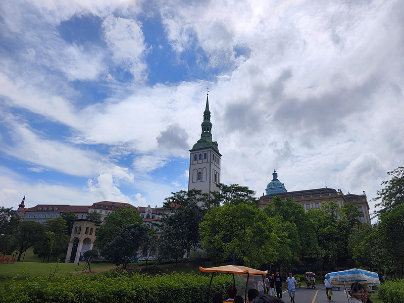 130358OhYkfkwhE7tEs28C.jpg