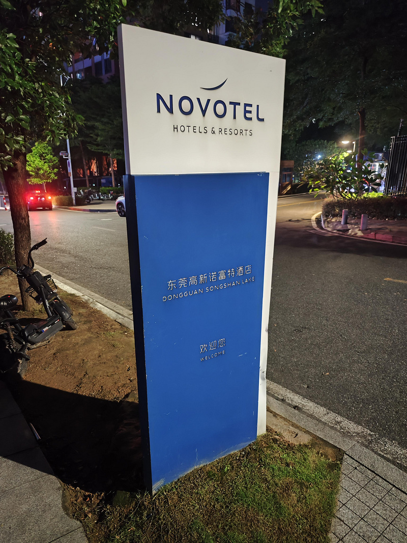 1308201mDeVplFdbVGA1Fr.jpg