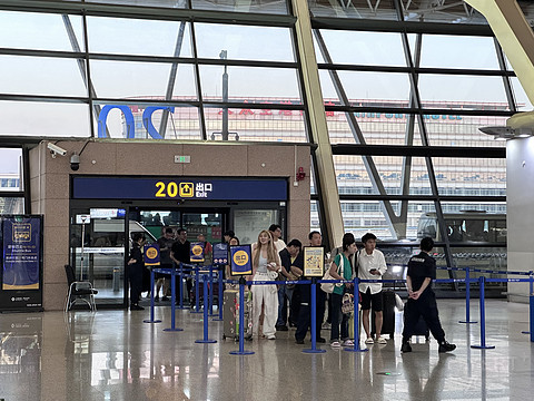 探访浦东IHG联名海翼轩贵宾室，海航787商务舱飞行体验，上海浦东PVG-广州白云CAN