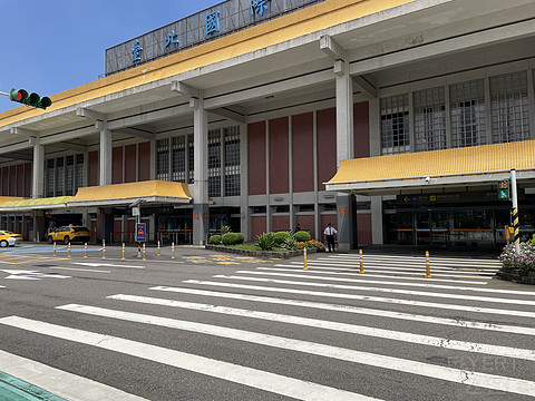 虹桥T1 休息室V01 | 上海SHA-台北松山TSA | 上航B738 两岸航线