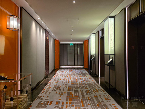关罩你出行｜成都领地中心希尔顿嘉悦里酒店豪华天际房体验
