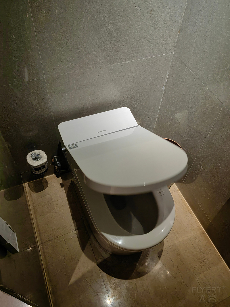 161424eAOCDUDehwP4itT6.jpg