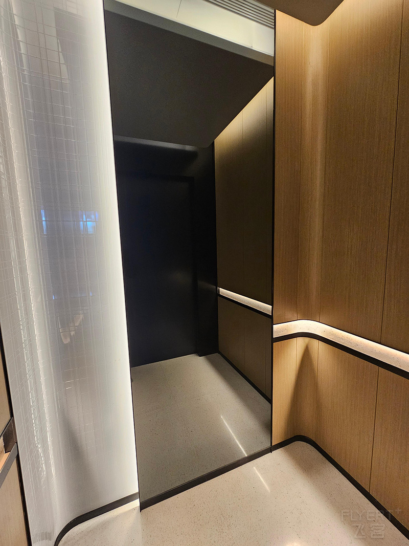 170816N05RGgEfMPlaK7Sp.jpg