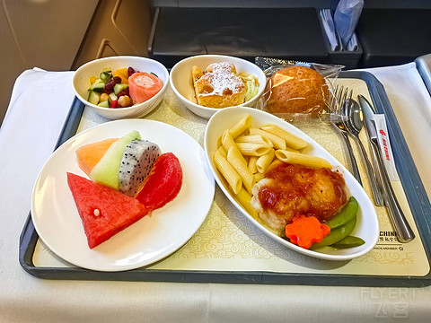 进近航路饱览山城CA1435北京首都-重庆江北，躺飞闪击重庆之旅