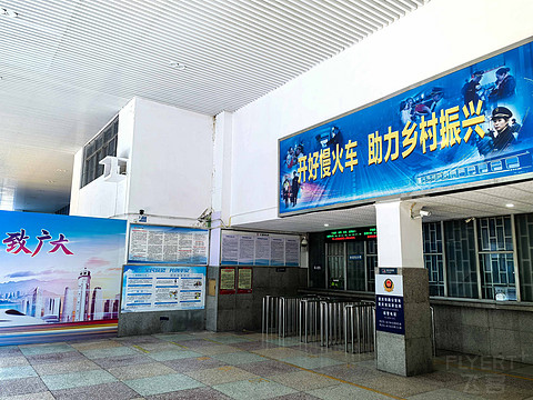 进近航路饱览山城CA1435北京首都-重庆江北，躺飞闪击重庆之旅