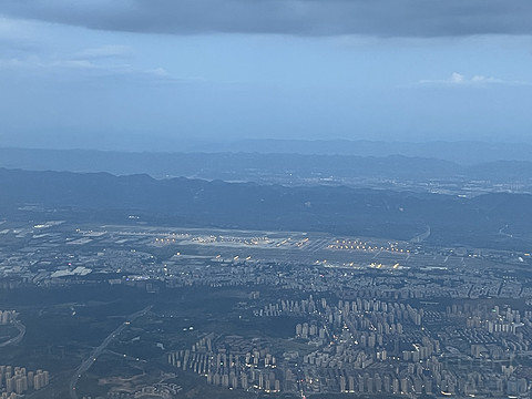 进近航路饱览山城CA1435北京首都-重庆江北，躺飞闪击重庆之旅