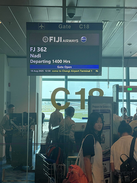 南太平洋珠玉新秀 ｜ 斐济航空新加坡-楠迪-洛杉矶Repo